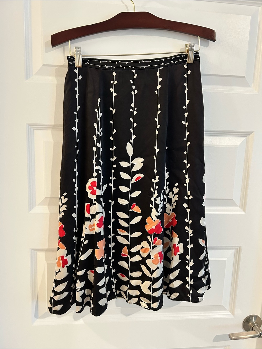 Talbots Pure Silk Floral Skirt Black White Multi Size 6P Petite - Picture 6 of 12